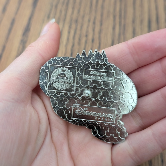 Disney Stitch Pin - Picture 2 of 3